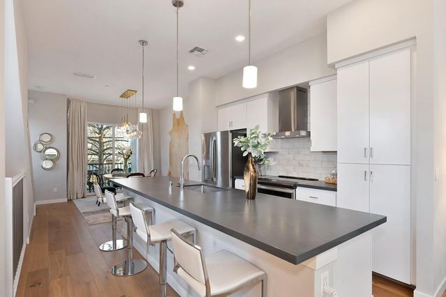 3348 S St, Sacramento, CA 95816