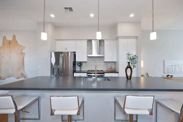 3348 S St, Sacramento, CA 95816