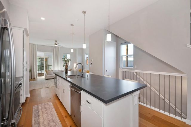 3348 S St, Sacramento, CA 95816