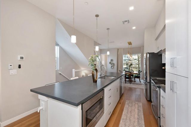 3348 S St, Sacramento, CA 95816