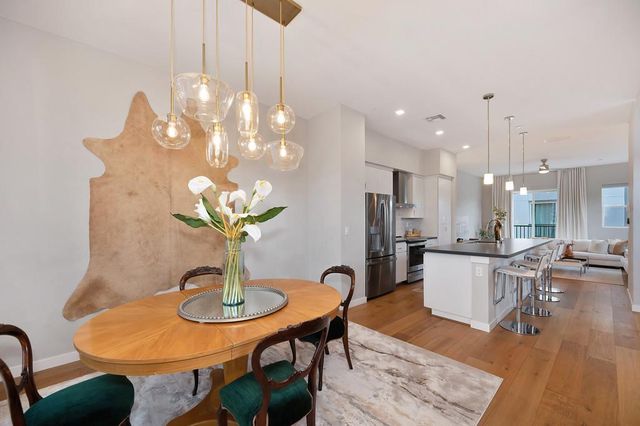 3348 S St, Sacramento, CA 95816