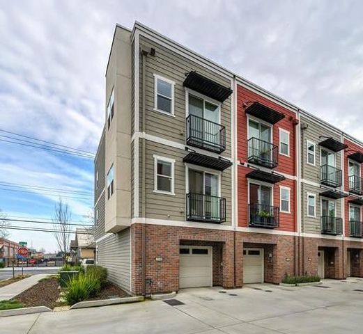 3348 S St, Sacramento, CA 95816