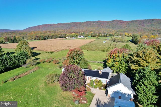 8289 BACK RD, Maurertown, VA 22644