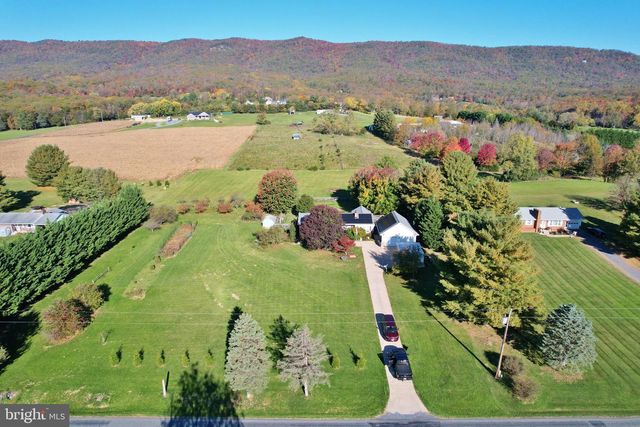 8289 BACK RD, Maurertown, VA 22644