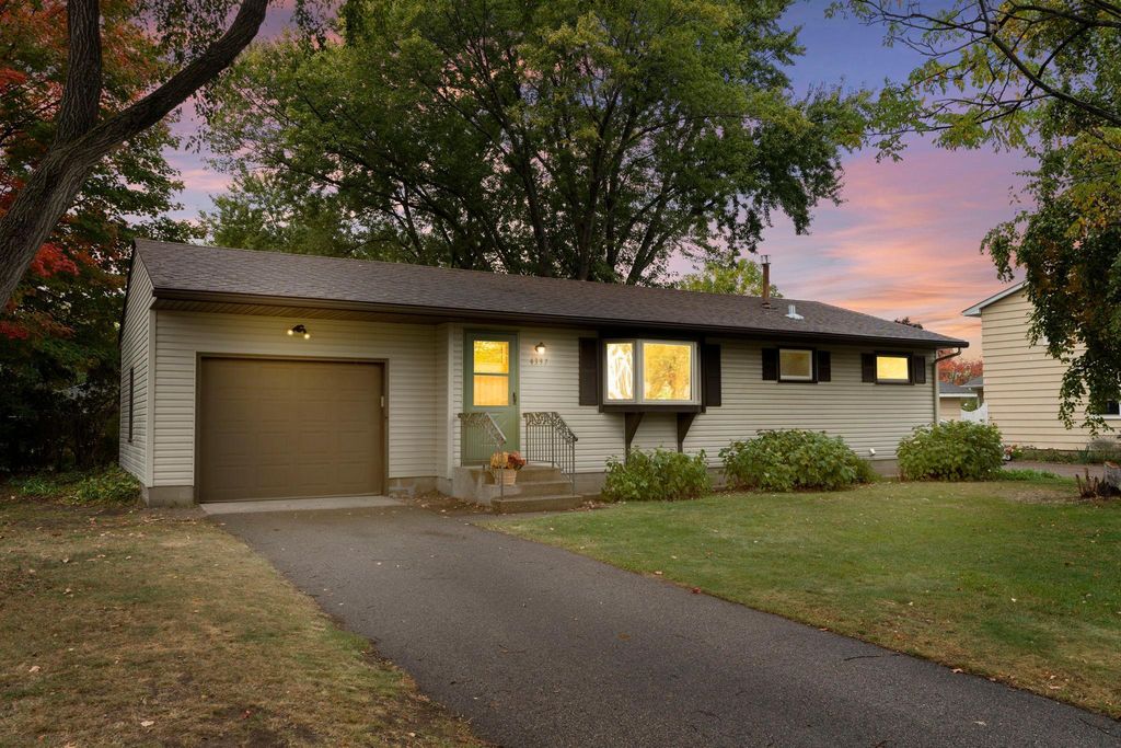 4397 Onyx Drive, Eagan, MN 55122