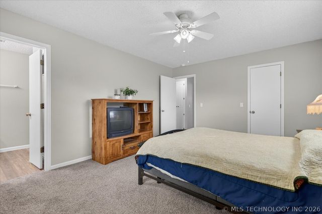 119 Canterbury Court, Bartlesville, OK 74006