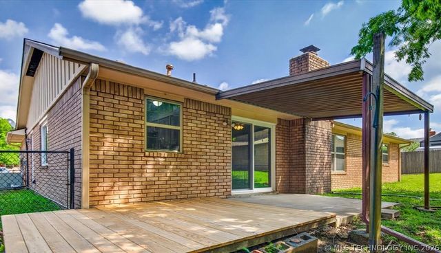 119 Canterbury Court, Bartlesville, OK 74006