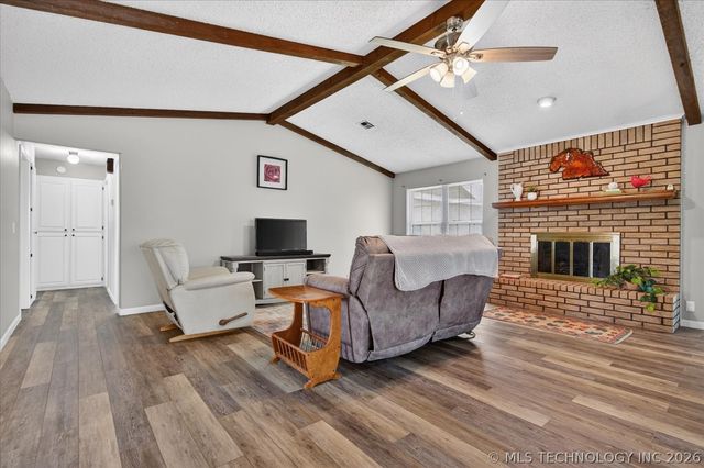 119 Canterbury Court, Bartlesville, OK 74006