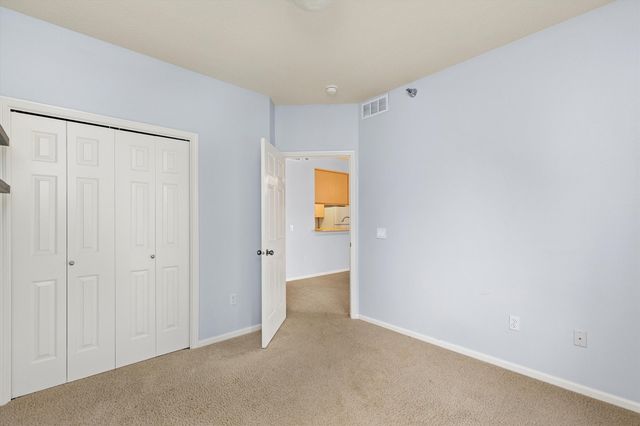 1720 SE LA Grant Parkway 16, Waukee, IA 50263