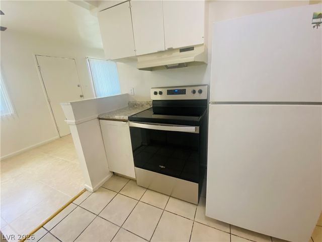 3762 Royal Crest Street 6, Las Vegas, NV 89119
