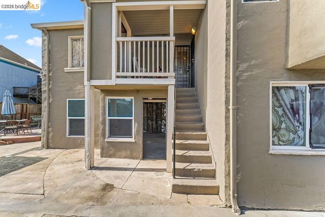 769 17th St, Oakland, CA 94612