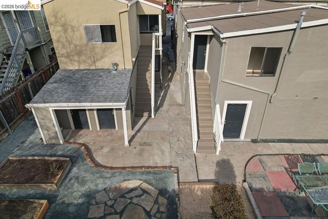 769 17th St, Oakland, CA 94612