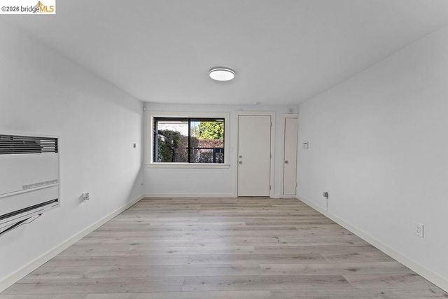 769 17th St, Oakland, CA 94612