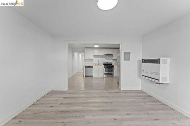 769 17th St, Oakland, CA 94612