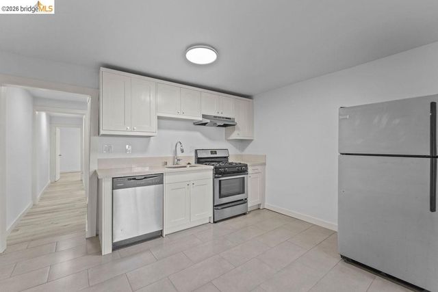 769 17th St, Oakland, CA 94612