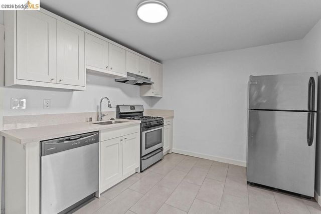 769 17th St, Oakland, CA 94612