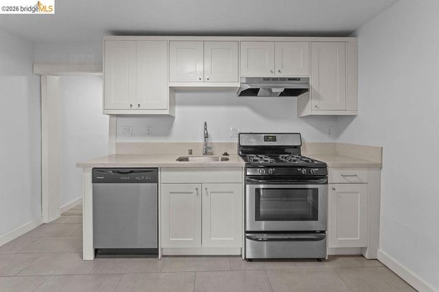 769 17th St, Oakland, CA 94612