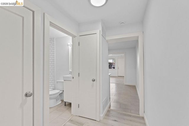 769 17th St, Oakland, CA 94612