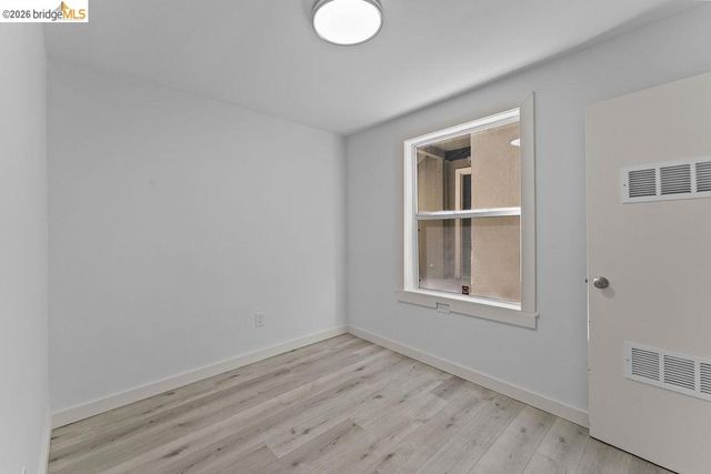 769 17th St, Oakland, CA 94612