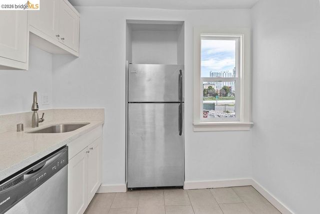 769 17th St, Oakland, CA 94612