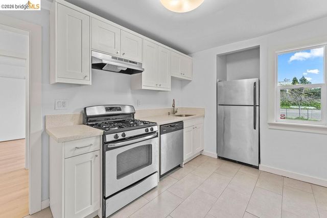 769 17th St, Oakland, CA 94612