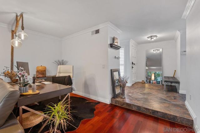 6960 Caminito Curva, San Diego, CA 92119