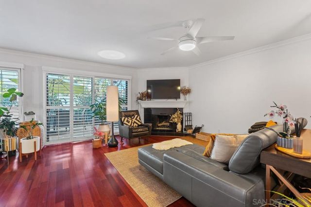 6960 Caminito Curva, San Diego, CA 92119