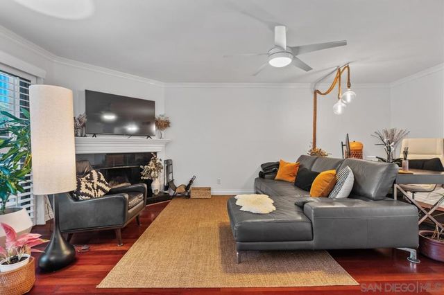 6960 Caminito Curva, San Diego, CA 92119