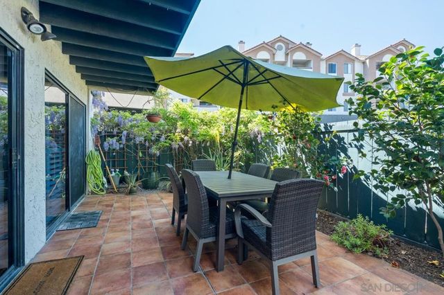 6960 Caminito Curva, San Diego, CA 92119