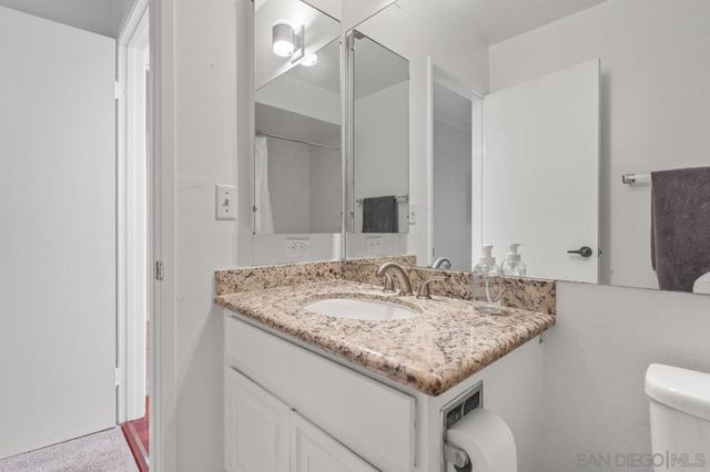 6960 Caminito Curva, San Diego, CA 92119