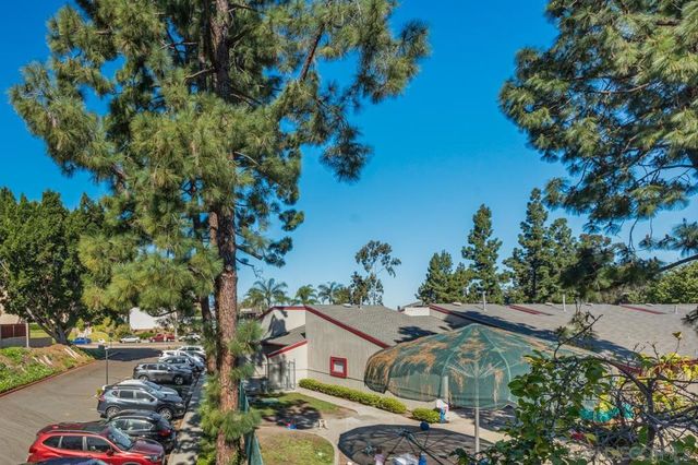 6960 Caminito Curva, San Diego, CA 92119