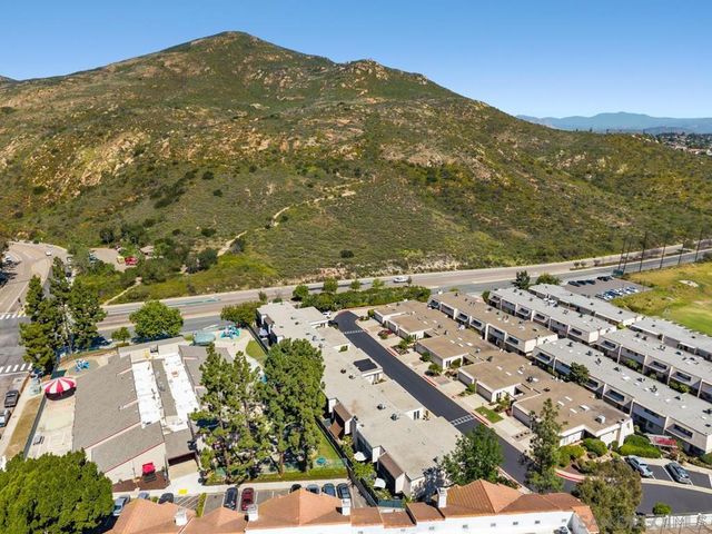 6960 Caminito Curva, San Diego, CA 92119