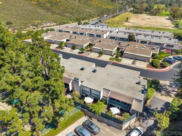6960 Caminito Curva, San Diego, CA 92119