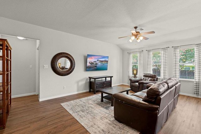 181 Stone Crest BLVD, Buda, TX 78610