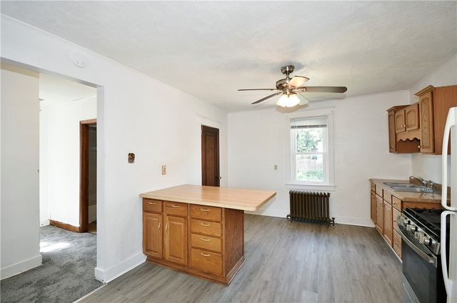 2110 West St, Munhall, PA 15120