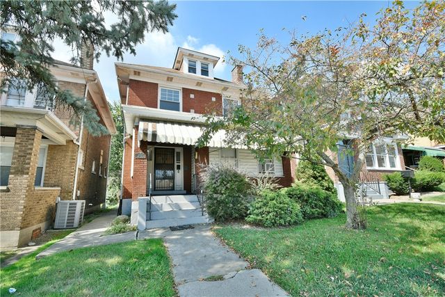 2110 West St, Munhall, PA 15120