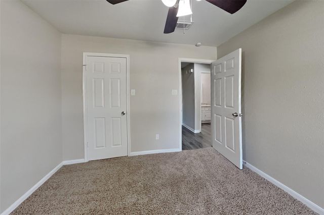 2811 Pineleaf Drive, Sugar Land, TX 77479