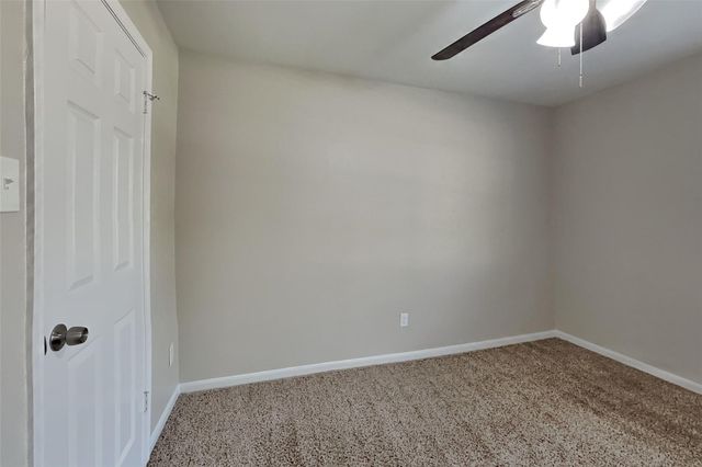2811 Pineleaf Drive, Sugar Land, TX 77479
