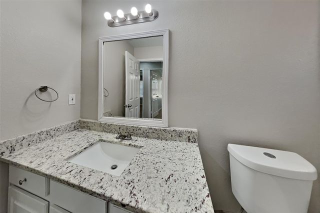 2811 Pineleaf Drive, Sugar Land, TX 77479