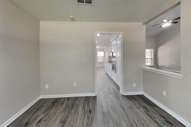 2811 Pineleaf Drive, Sugar Land, TX 77479