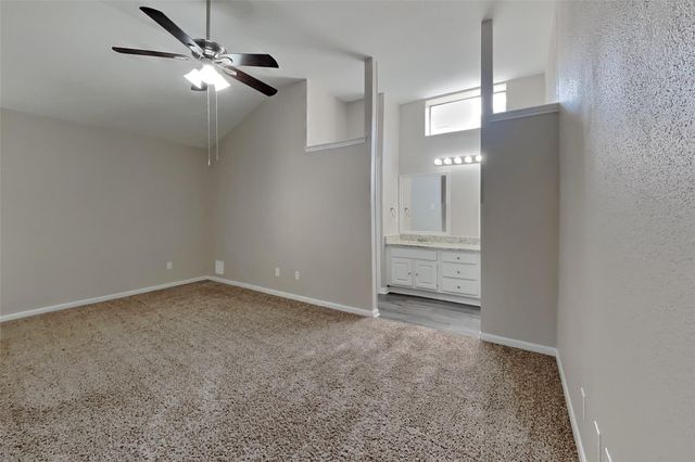 2811 Pineleaf Drive, Sugar Land, TX 77479