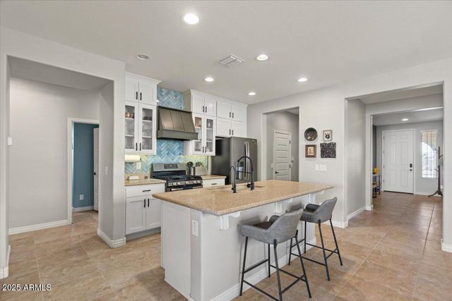 2674 E Cherry Hill Drive, Gilbert, AZ 85298