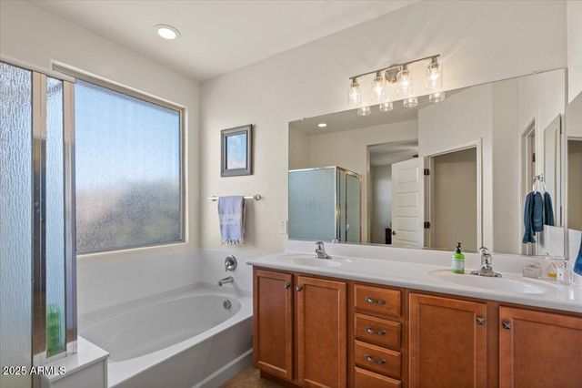 2674 E Cherry Hill Drive, Gilbert, AZ 85298