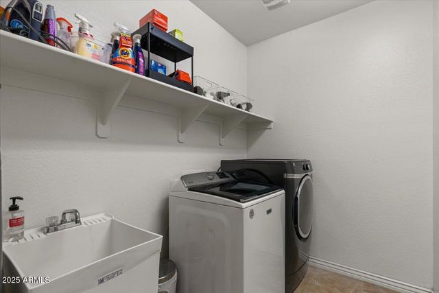 2674 E Cherry Hill Drive, Gilbert, AZ 85298