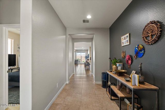 2674 E Cherry Hill Drive, Gilbert, AZ 85298