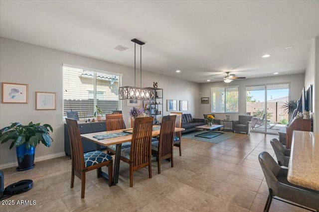 2674 E Cherry Hill Drive, Gilbert, AZ 85298