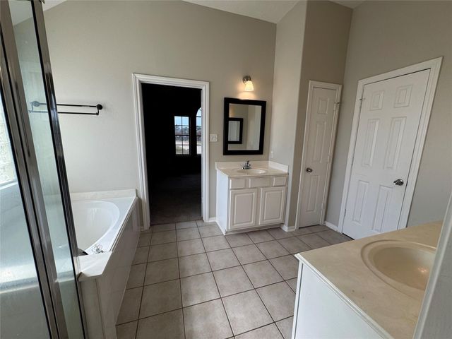 5942 Crestford Park Lane, Houston, TX 77084