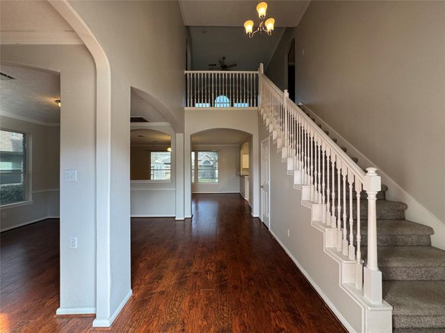 5942 Crestford Park Lane, Houston, TX 77084