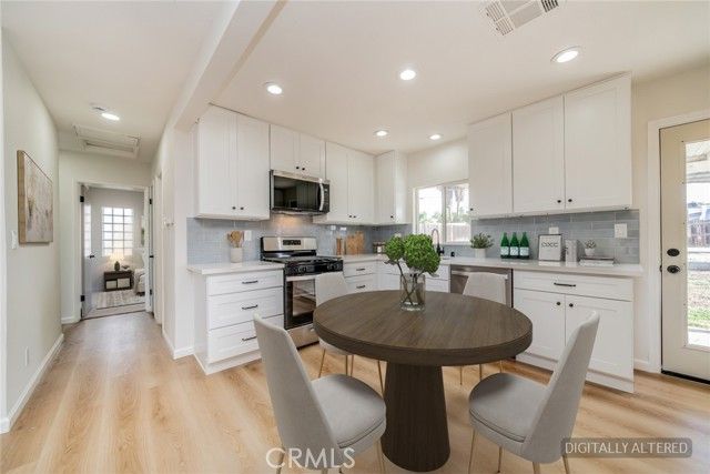 1027 Griffith Way, Hemet, CA 92543