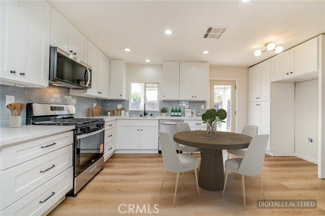 1027 Griffith Way, Hemet, CA 92543